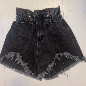 Signature 8 shorts